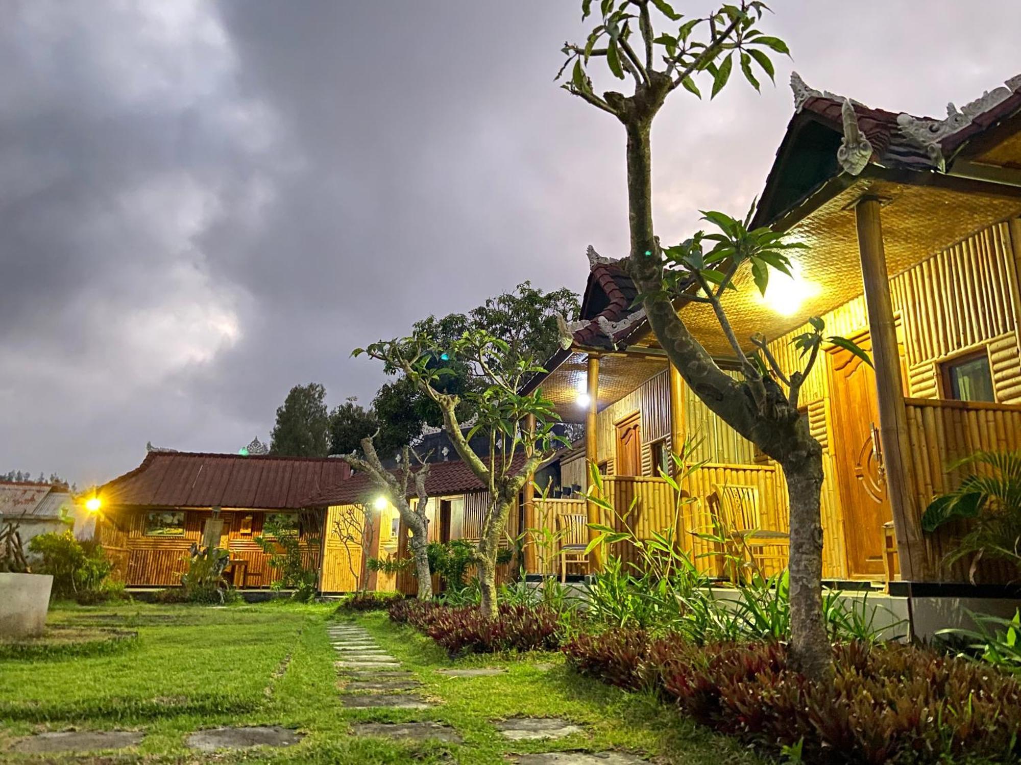 D'Yoga Bamboo House 호텔 킨타마니 외부 사진