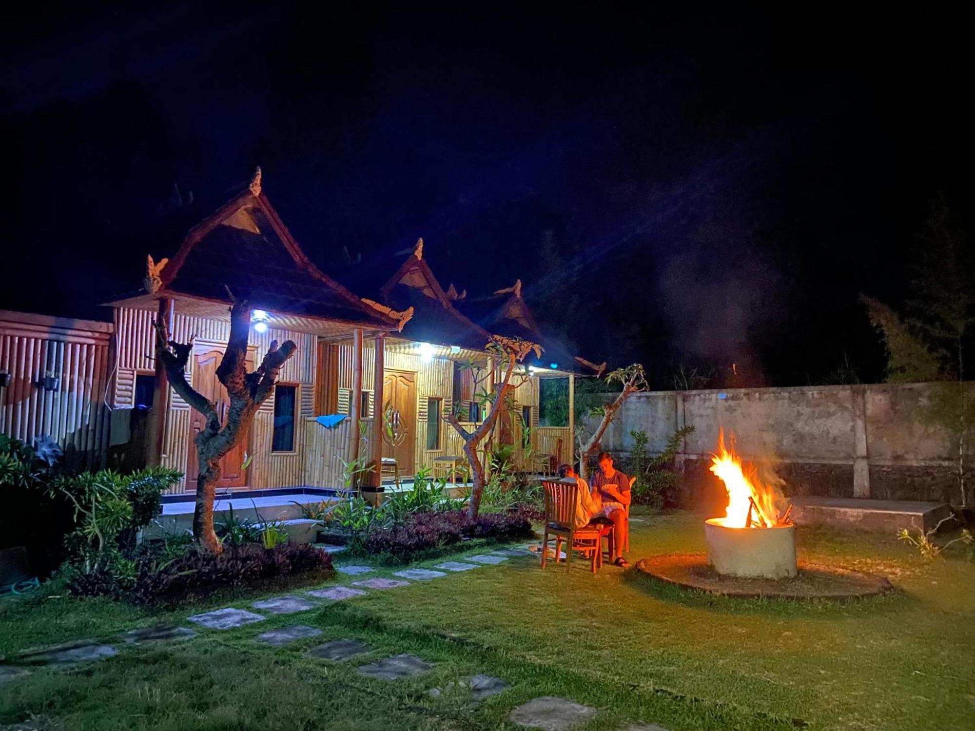D'Yoga Bamboo House 호텔 킨타마니 외부 사진