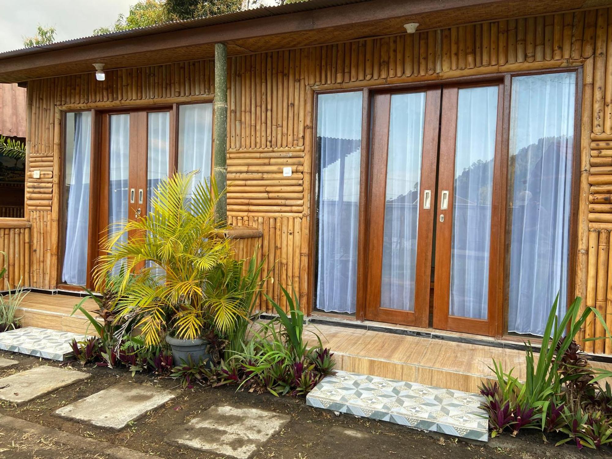 D'Yoga Bamboo House 호텔 킨타마니 외부 사진